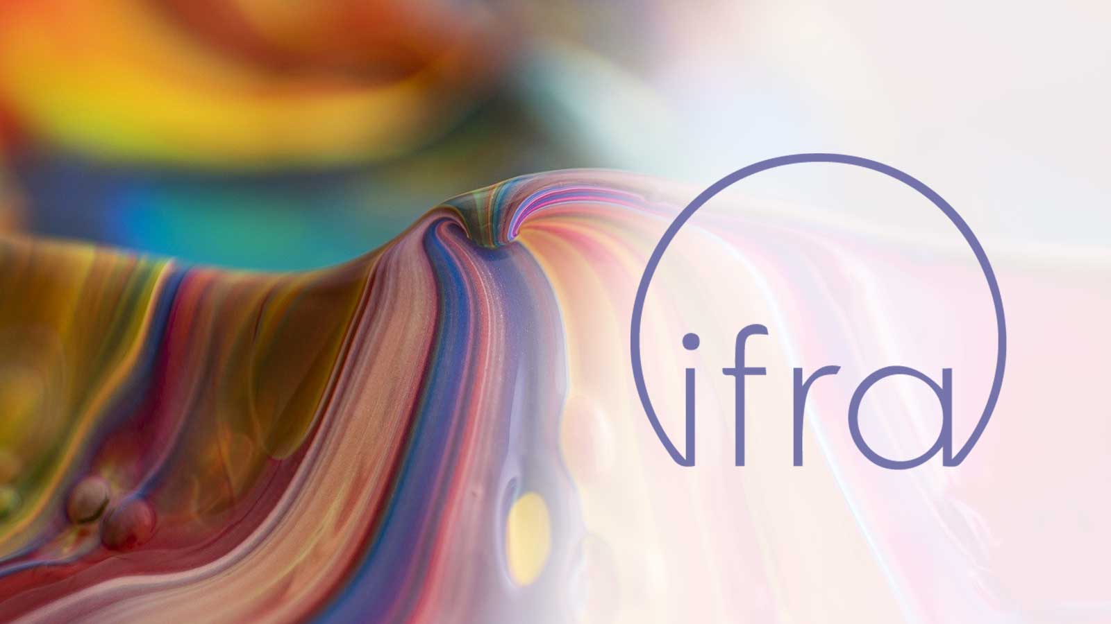 Logo ifra sur fond d'un mélange de fluide coloré